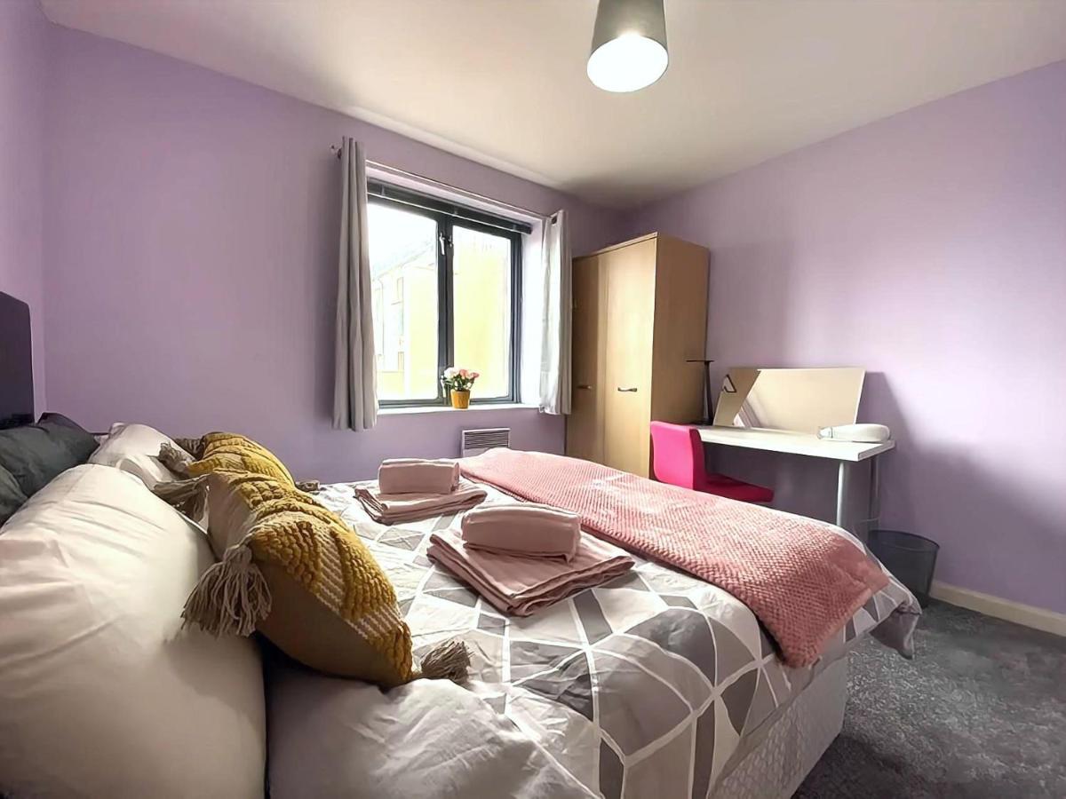 Lovely 2-Bedrooms Apartment Step To The Beach สวอนซี ภายนอก รูปภาพ