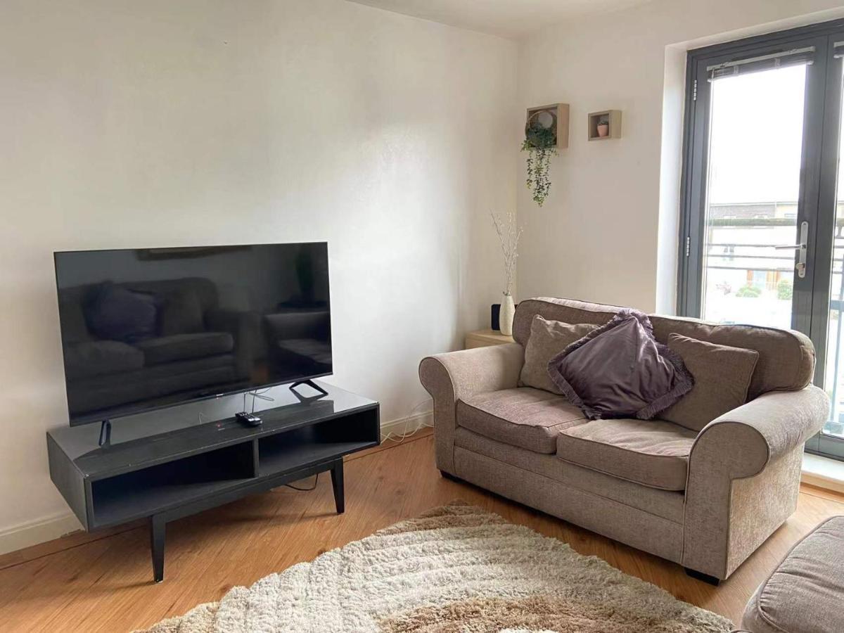 Lovely 2-Bedrooms Apartment Step To The Beach สวอนซี ภายนอก รูปภาพ